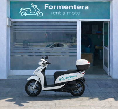 formentera rent a moto sin reserva